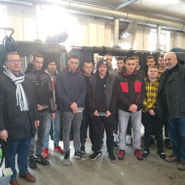 „Dodatkowe zajęcia specjalistyczne dla uczniów "Kurs z zakresu spawania metodą TIG" – dla uczniów w ramach projektu  „Droga do sukcesu. Szkoły Powiatu Rzeszowskiego bliżej rynku pracy”.