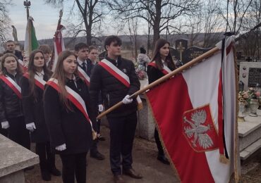 Uroczysty pogrzeb śp.Ks. Prałata  dra  STANISŁAWA JANUSZA,  emerytowanego proboszcza parafii pw. św. Wawrzyńca w Dynowie, który ﻿niedzielę, 5 marca 2023 r. zmarł nagle  przed mszą, która miał prowadzić.