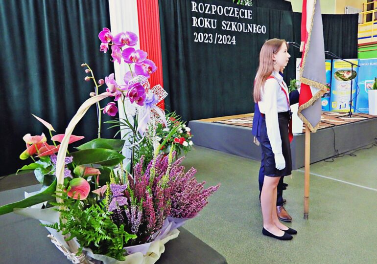 Stypendyści z Zespołu Szkół Zawodowych  Kard. Stefana Wyszyńskiego w Dynowie  z Programu Stypendialnego Powiatu Rzeszowskiego w roku szkolnym 2023/2024  najlepsi z najlepszych ….