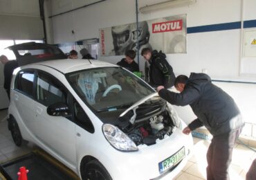 Kurs „Pojazdy hybrydowe i elektryczne”  dla uczniów Technikum w zawodzie: technik pojazdów samochodowych oraz uczniów Branżowej Szkoły I stopnia w zawodzie: mechanik pojazdów samochodowych
