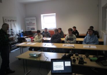 Kursy z zakresu naprawy pojazdów samochodowych dla uczniów Technikum w zawodzie: technik pojazdów samochodowych