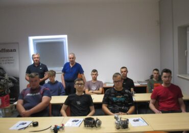 Kursy z zakresu naprawy pojazdów samochodowych dla uczniów Technikum w zawodzie: technik pojazdów samochodowych oraz uczniów Branżowej Szkoły I stopnia w zawodzie: mechanik pojazdów samochodowych