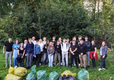 „32. Akcja Sprzątanie Świata – Polska” pod hasłem „By nie śmiecić więcej” w Dynowie.