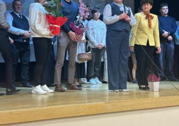 Udział uczniów Zespołu Szkół Zawodowych im. Kardynała Stefana Wyszyńskiego w Dynowie w spektaklu  „Teatralne rekonstrukcje wydarzeń z życia noblisty – Władysław Stanisław Reymont (1867 – 1925) w ramach projektu „LITERACKIE PRZYJAŹNIE DYNOWSKIEJ BIBLIOTEKI”.