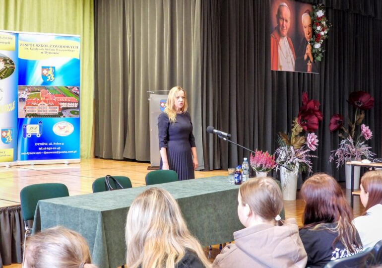 Spotkanie z przedstawicielem firmy dermokosmetycznej.