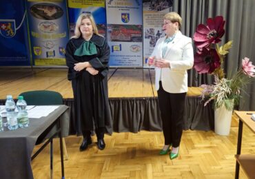 Spotkanie uczniów klas pierwszych z Panią Adwokat Eweliną Kunysz.