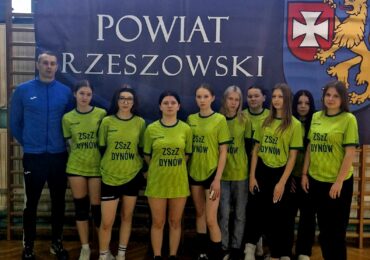Powiatowa Licealiada w piłce siatkowej dziewcząt.