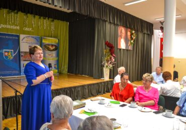 Spotkanie klasowe absolwentów po 50 latach od ukończenia szkoły.