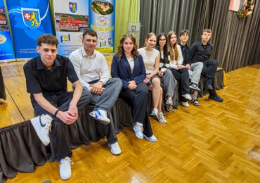 Poznajcie nowy Samorząd Uczniowski ZSzZ w Dynowie na rok szkolny 2026/2027! 🏫✨