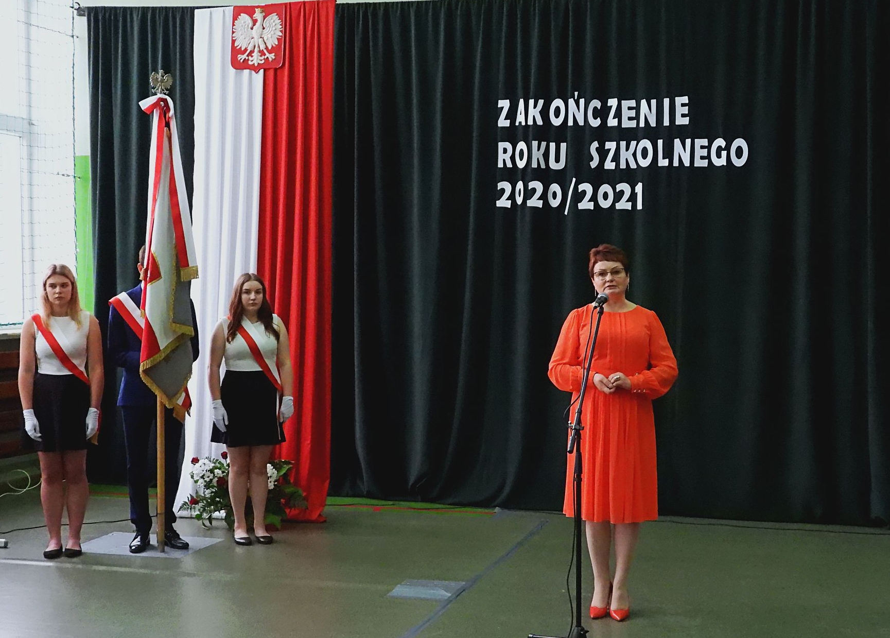 Uroczystość zakończenia roku szkolnego 2020/2021 w Zespole Szkół Zawodowych im. Kard. Stefana Wyszyńskiego w Dynowie.