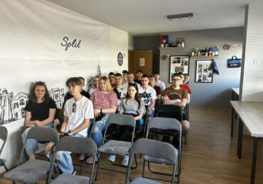 Zajęcia i czas wolny - pozdrowienia ze stażu uczniów ZSzZ w Dynowie - SPLIT