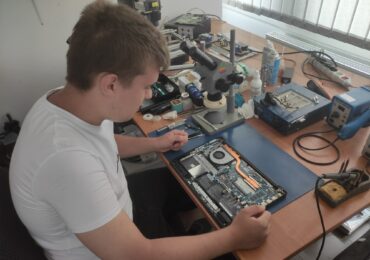 Staże wakacyjne uczniów  Zespołu Szkół Zawodowych im. Kardynała Stefana Wyszyńskiego w Dynowie  w ramach projektu: „Zwiększenie szans na rynku pracy. Nowa oferta szkolnictwa zawodowego w jednostkach oświatowych powiatu rzeszowskiego”.