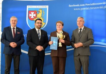 II miejsce Zespołu Szkół Zawodowych im. Kardynała Stefana Wyszyńskiego w Dynowie w rywalizacji sportowej w Powiecie Rzeszowskim za rok szkolny 2024/2025.